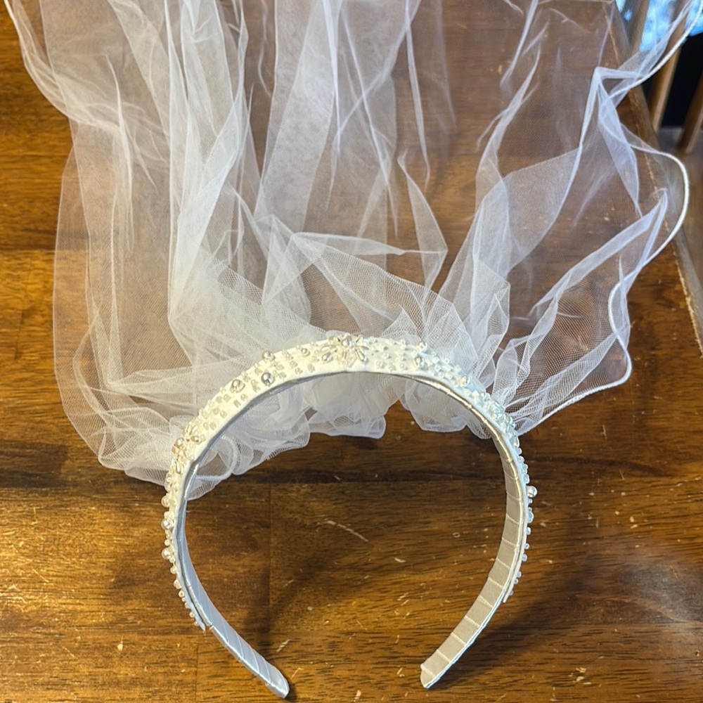 Elegant White Beaded Headband with Veil